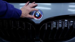 BMW Unveils Vision Neue Klasse